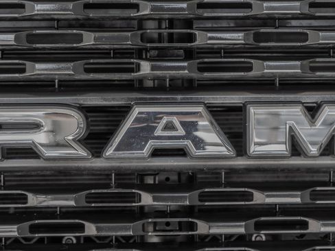 Used 2024 RAM 2500 Big Horn AWD/4WD image 5