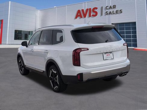 Used 2025 Kia Telluride S FWD image 9