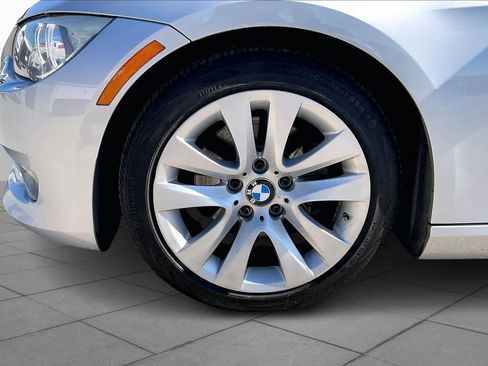 Used 2012 BMW 328i Convertible image 9