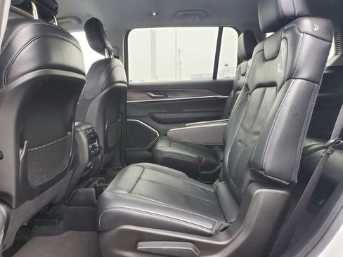 Used 2022 Jeep Grand Cherokee L Limited image 25