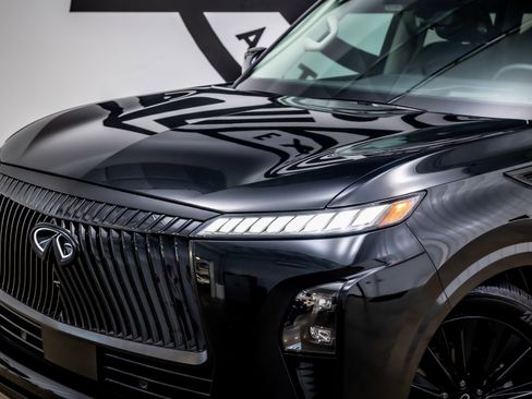 Used 2025 INFINITI QX80 Sensory AWD/4WD image 19