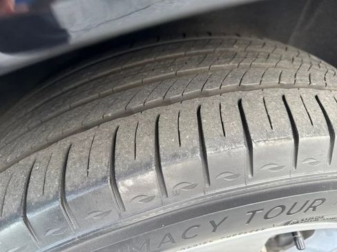 Used 2022 Cadillac XT6 Premium Luxury image 28