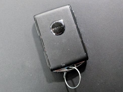 Used 2025 Volvo XC90 B5 Plus w/ Protection Package Premier image 42