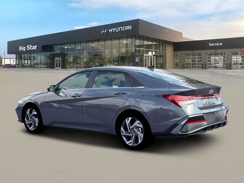 New 2026 Hyundai Elantra Limited FWD image 4