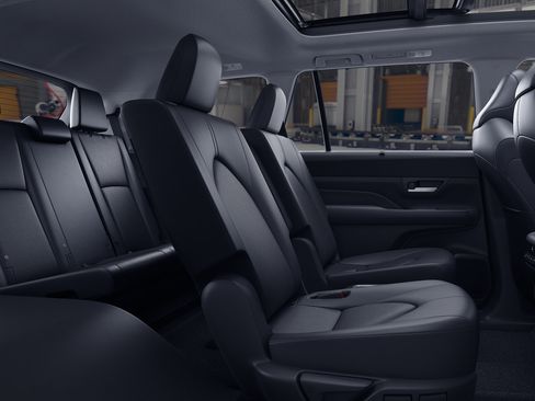 New 2026 Toyota Grand Highlander AWD Hybrid image 2