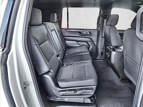 Used 2025 Chevrolet Suburban LS AWD/4WD image 21