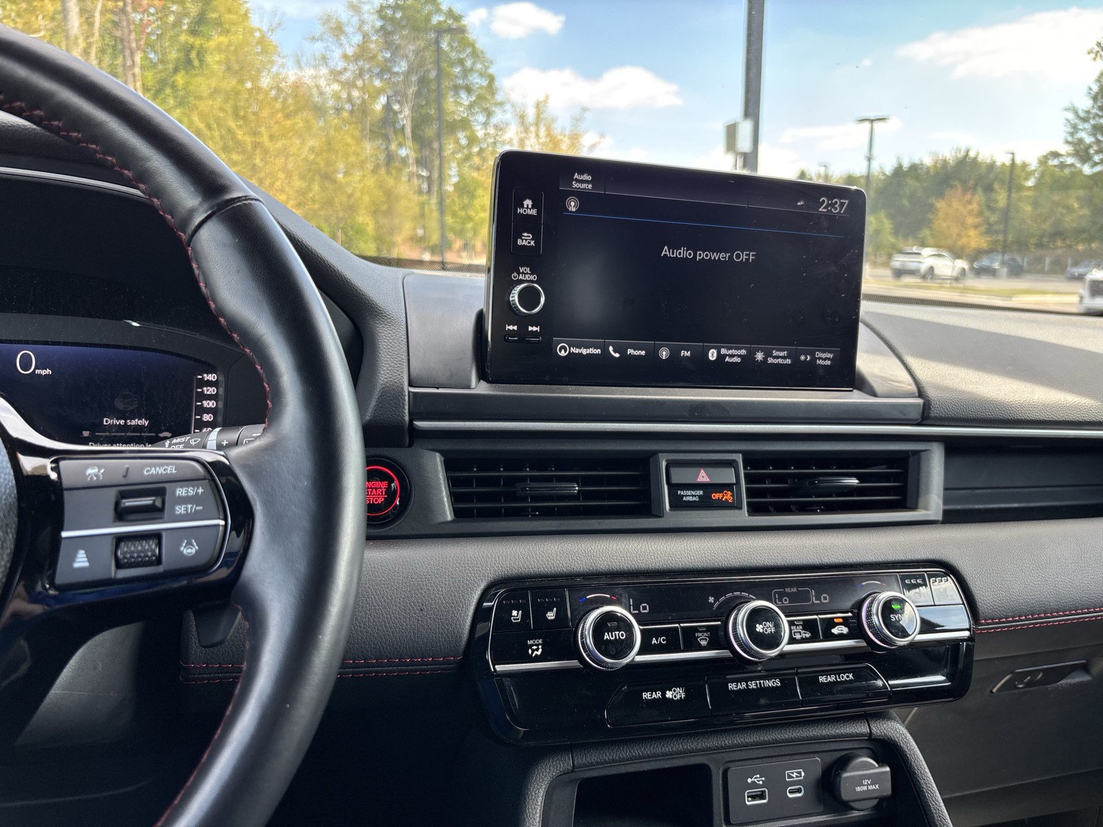 Used 2025 Honda Pilot Black Edition image 31