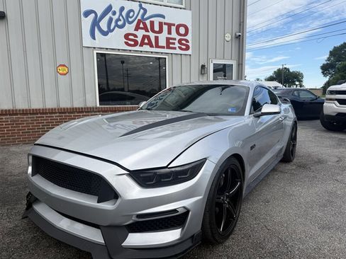 Used 2017 Ford Mustang GT Premium w/ Equipment Group 401A RWD image 3