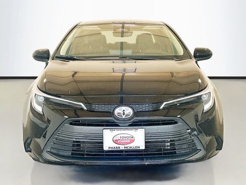 Used 2026 Toyota Corolla LE FWD image 2