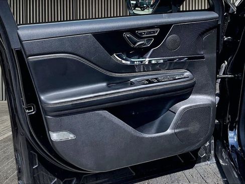 Used 2023 Lincoln Corsair AWD w/ Equipment Group 101A image 23