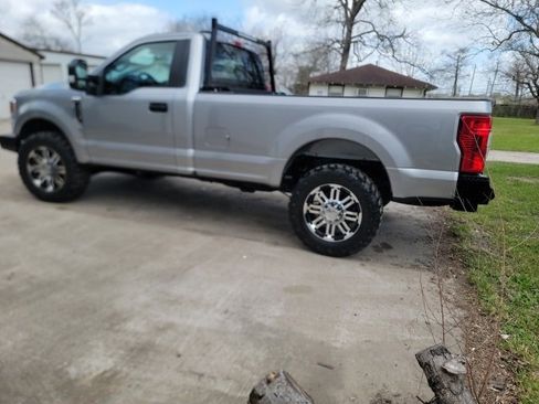 Used 2020 Ford F350 XL w/ Power Equipment Group image 4