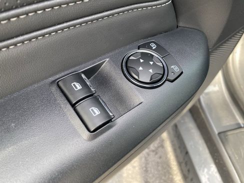 Used 2025 Ford Mustang GT Premium image 13