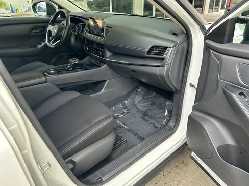 Used 2024 Nissan Rogue S AWD/4WD image 24
