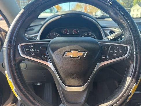 Used 2023 Chevrolet Malibu LT image 19