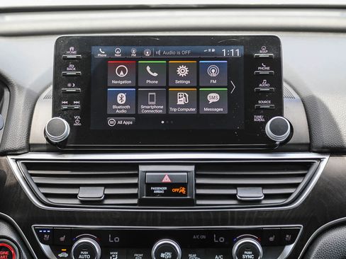 Used 2019 Honda Accord Touring image 13