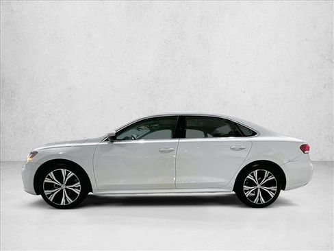 Used 2022 Volkswagen Passat 2.0T SE FWD image 6