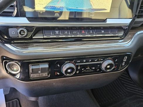 Used 2025 Chevrolet Silverado 3500 LT w/ Convenience Package AWD/4WD image 22
