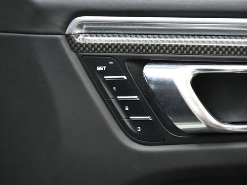 Used 2016 Porsche Macan Turbo w/ Premium Package Plus AWD/4WD image 21