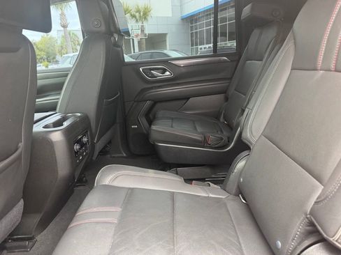 Used 2021 Chevrolet Suburban RST w/ Luxury Package RWD image 10