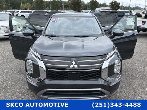 Used 2025 Mitsubishi Outlander SE FWD image 34