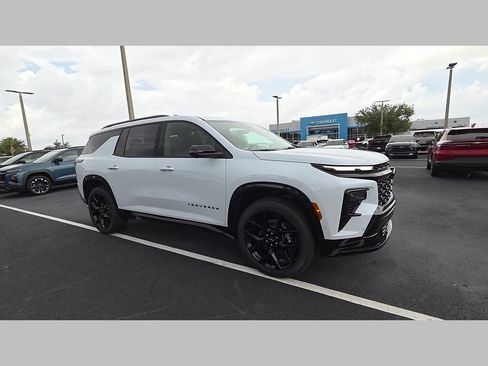 New 2026 Chevrolet Traverse RS w/ LPO, Floor Liner Package FWD image 23