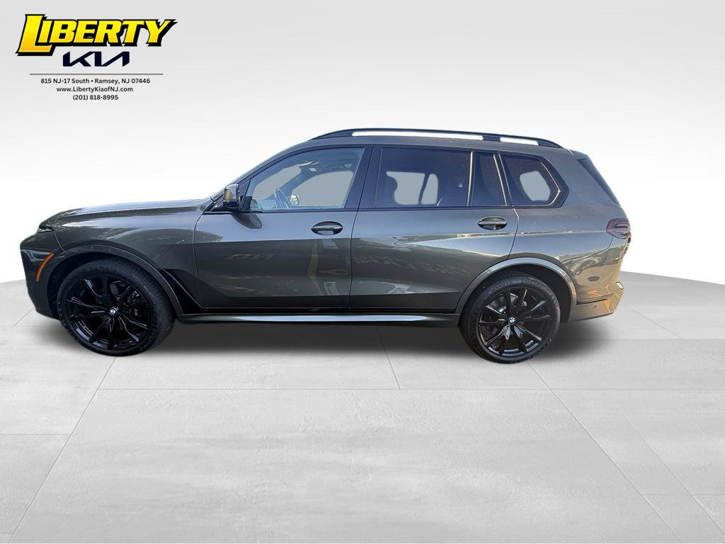 Used 2025 BMW X7 xDrive40i w/ Executive Package AWD/4WD image 4