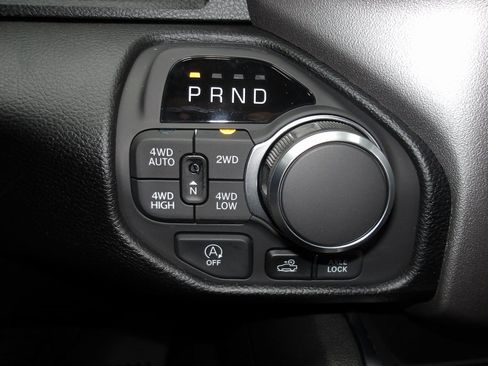 New 2026 RAM 1500 4x4 Crew Cab image 16