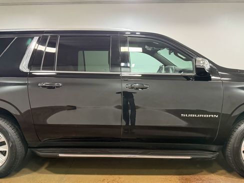 Used 2024 Chevrolet Suburban Premier AWD/4WD image 31