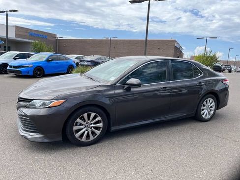 Used 2019 Toyota Camry LE FWD image 1