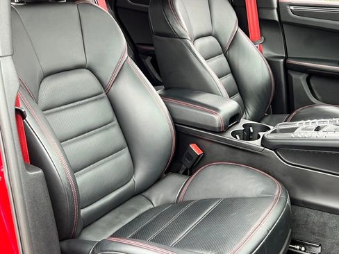 Used 2021 Porsche Macan GTS w/ Sport Chrono Package image 36