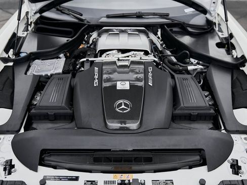 Used 2019 Mercedes-Benz AMG GT R image 27