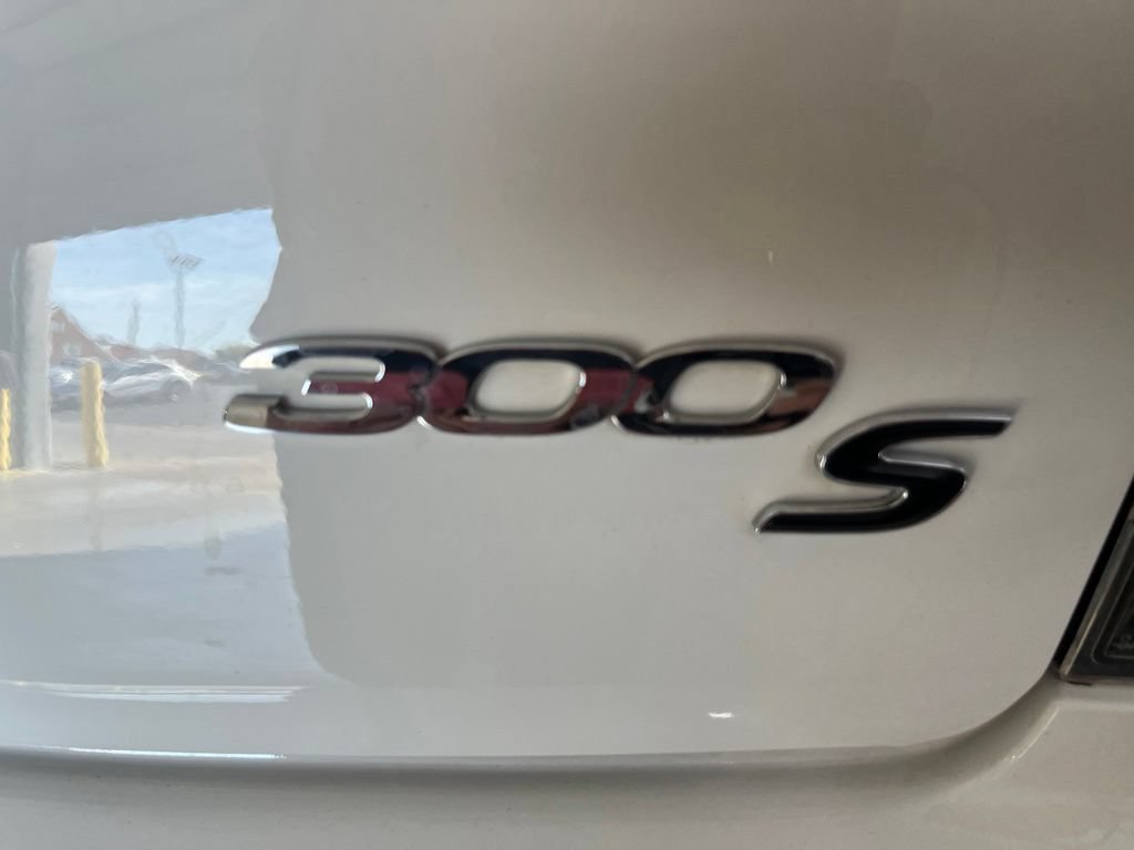 Used 2019 Chrysler 300 S w/ 300S Premium Group 2 RWD image 44