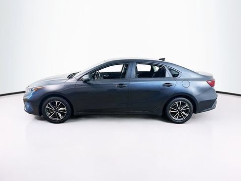 Used 2023 Kia Forte LXS FWD image 4
