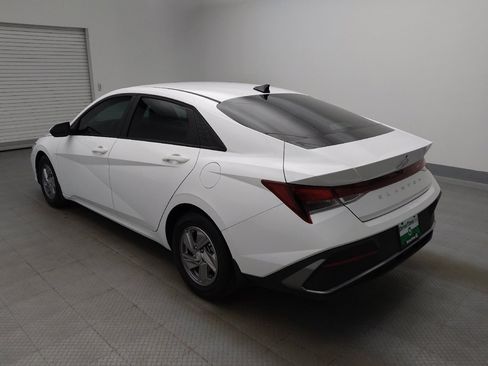 Used 2025 Hyundai Elantra SE FWD image 5