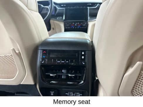 Used 2022 Jeep Grand Cherokee L Limited w/ Luxury Tech Group II AWD/4WD image 26
