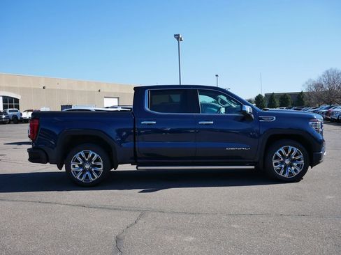 Used 2021 GMC Yukon Denali w/ LPO, Illumination Package AWD/4WD image 11