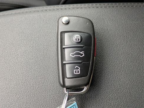 Used 2025 Audi Q3 2.0T Premium image 38