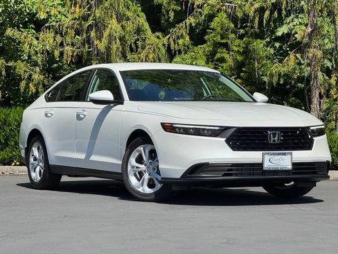 New 2026 Honda Accord LX image 32