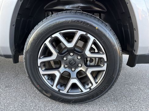 Used 2025 RAM 1500 Laramie image 20