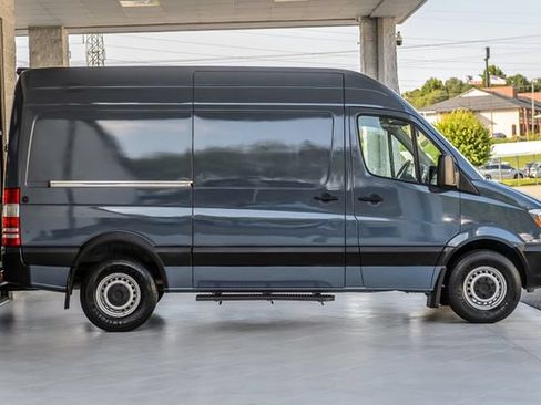 Used 2018 Mercedes-Benz Sprinter 2500 image 48