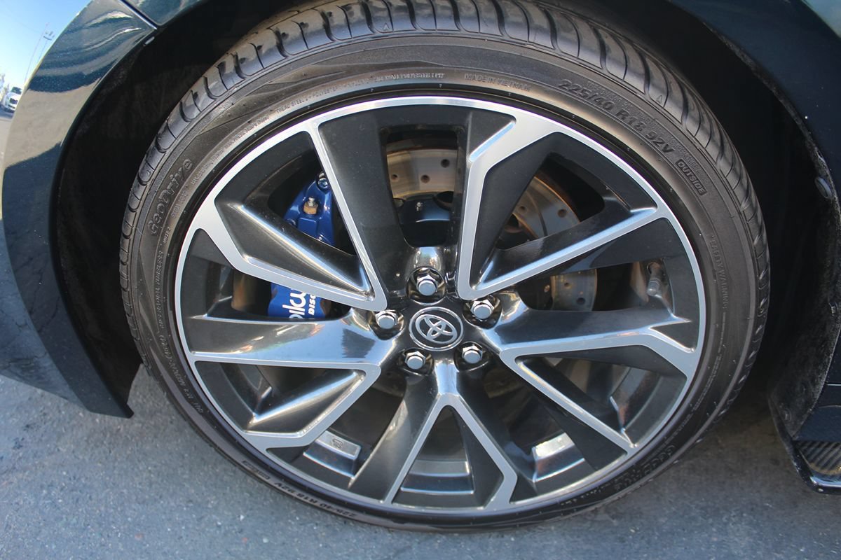 Used 2019 Toyota Corolla XSE FWD image 13
