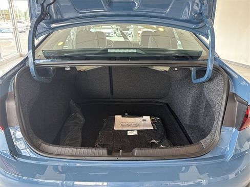 Used 2025 Volkswagen Jetta SEL image 15