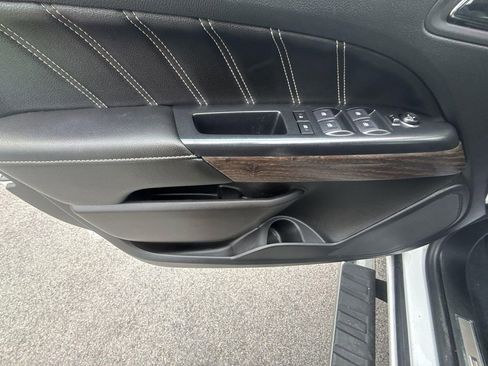 Certified 2022 GMC Canyon Denali image 27