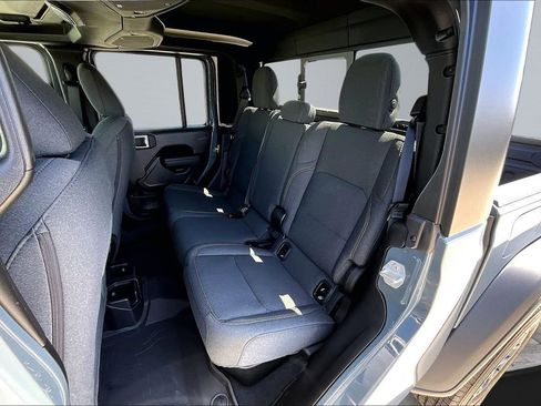 New 2026 Jeep Gladiator Sport image 19