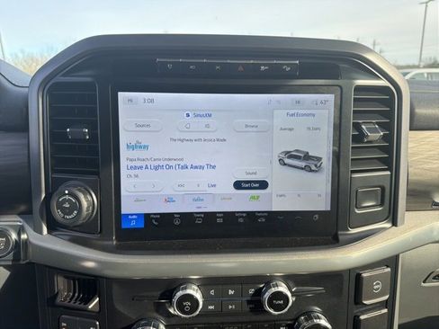 Used 2024 Ford F150 Lariat w/ FX4 Off-Road Package image 8