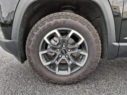Certified 2025 Chevrolet Equinox ACTIV AWD/4WD image 33