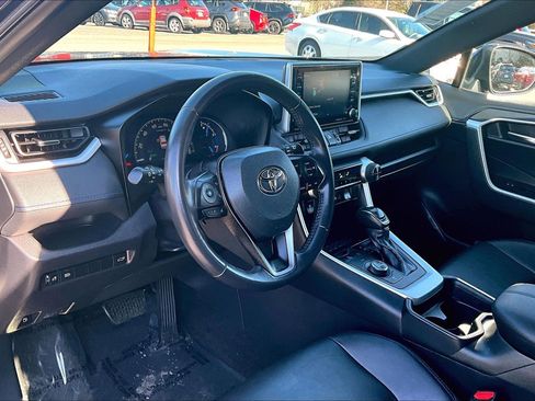 Used 2019 Toyota RAV4 XSE image 13