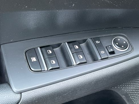 Used 2024 Kia Forte LXS image 14