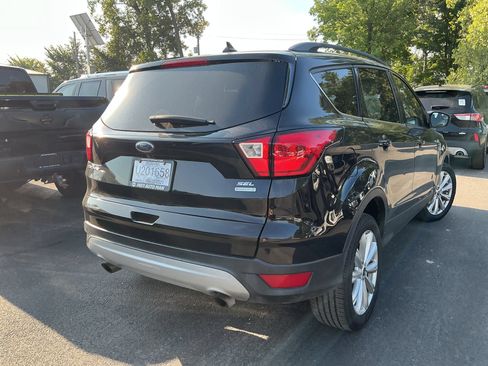 Used 2019 Ford Escape SEL FWD image 3