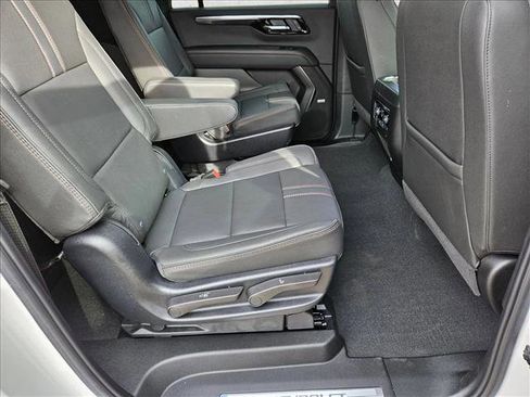 Used 2025 Chevrolet Suburban RST w/ RST Capability Package image 19